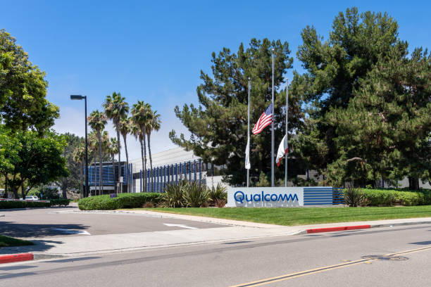 Qualcomm تكشف عن شريحة جديدة لأجهزة الحاسوب بميزات أمان للشركات