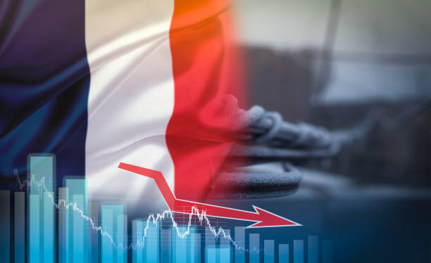 نشاط الاقتصاد الفرنسي يتراجع بأسرع وتيرة منذ أبريل، وفق بيانات مؤشر PMI