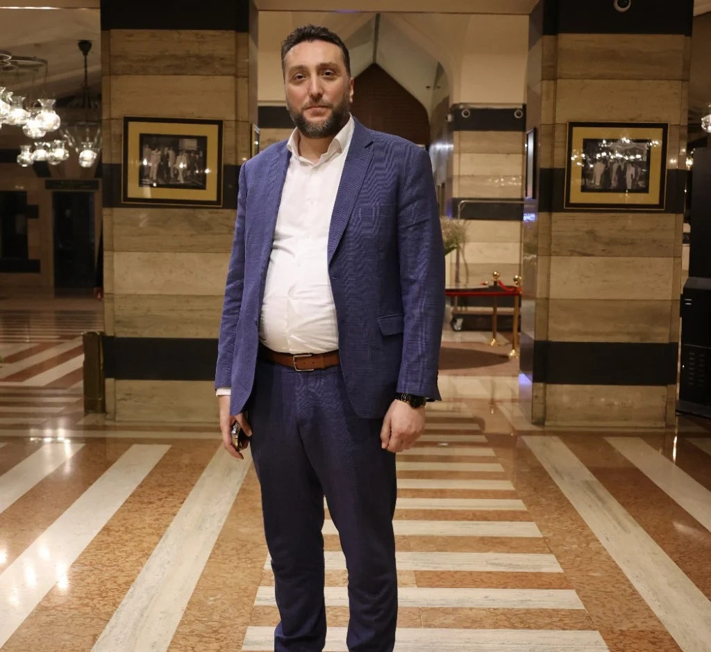 أبرز علامات العنوان المضلّل